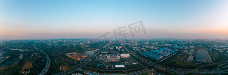 尼修斯与罗